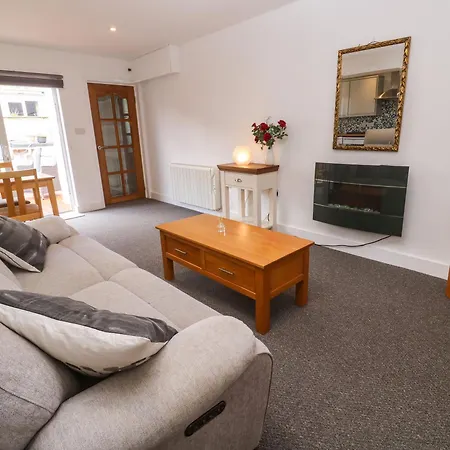 Flat 1
