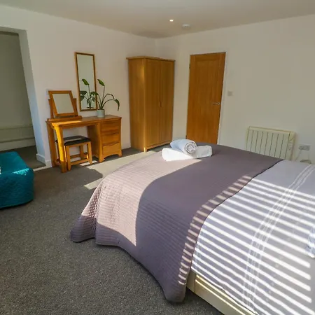 Flat 1, * Penzance